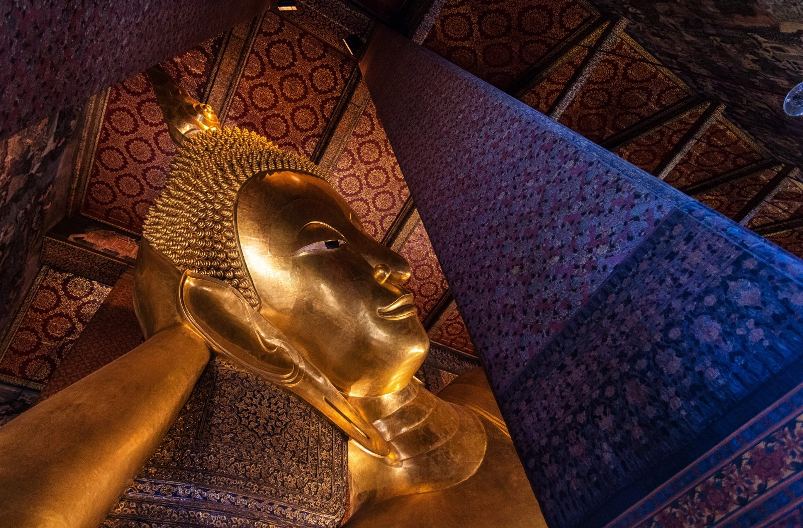 Reclining-Buddha at Wat Pho Temple - Bangkok