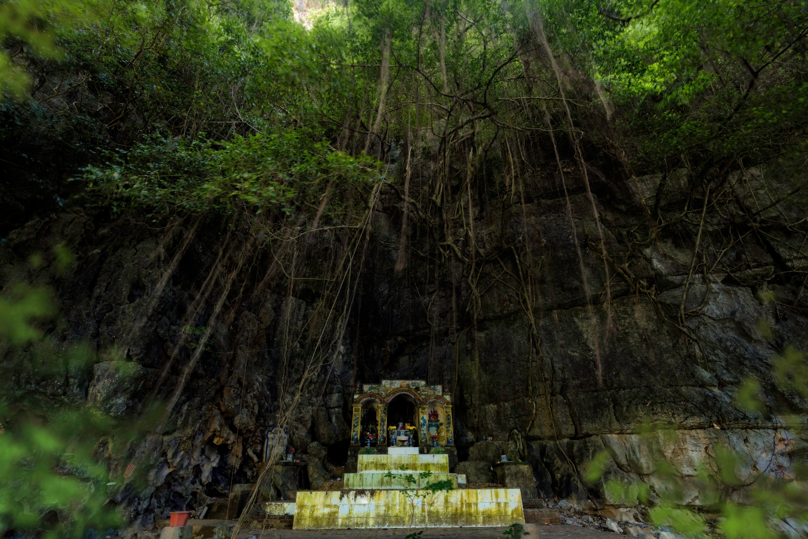 Quy Minh Dai Vuong Temple in Tam Coc Bich Dong - Ninh Binh